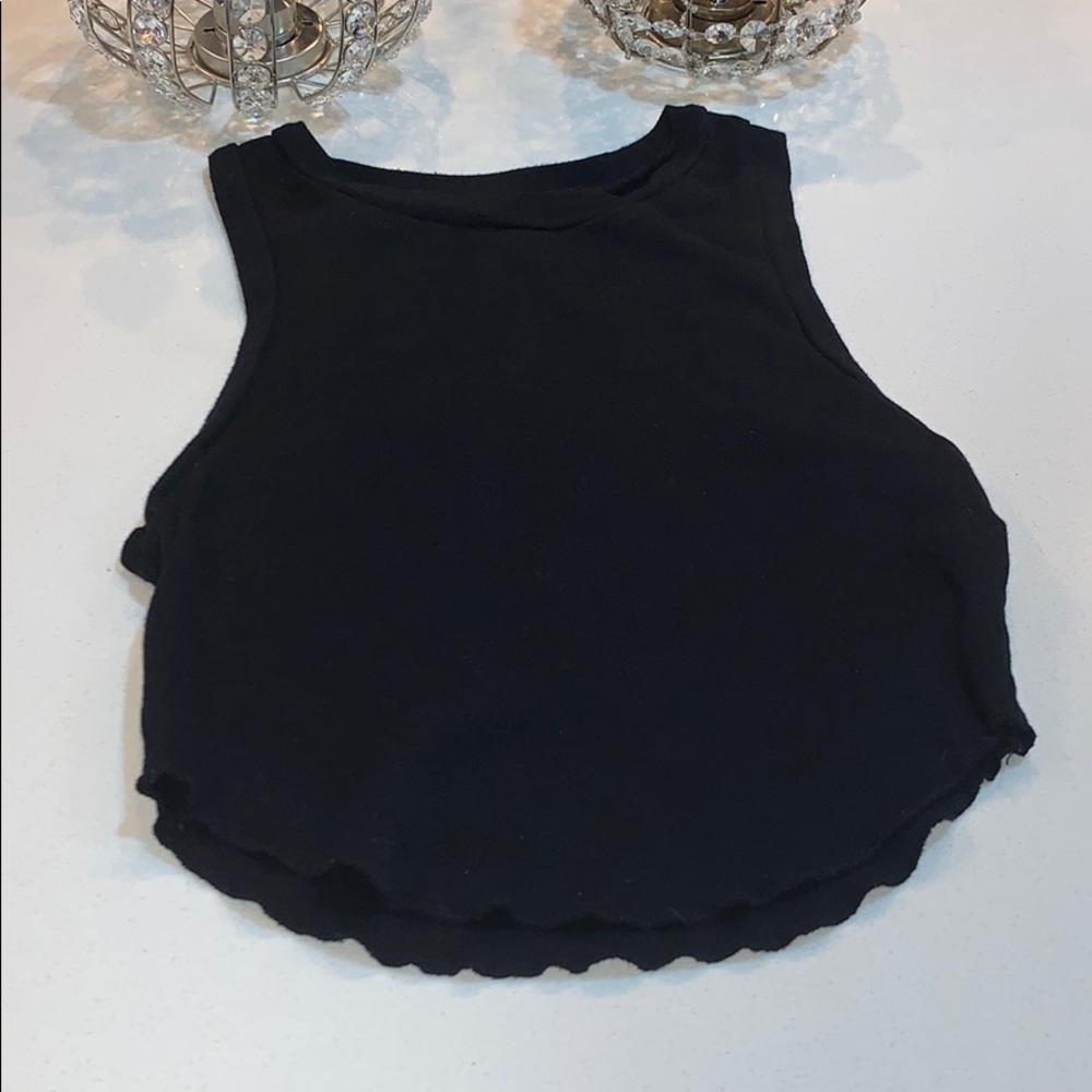 Never worn F21 black crop muscle tee